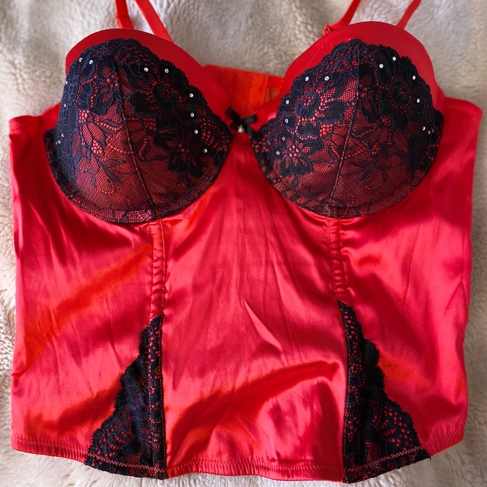 Gilligan & O’Malley Red & Black Lace Bustier